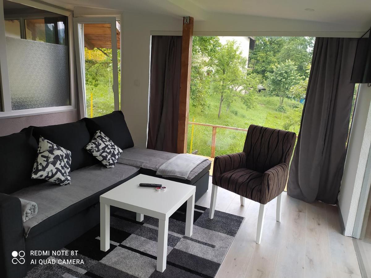 Lenilenii Bungalows Jajce Εξωτερικό φωτογραφία