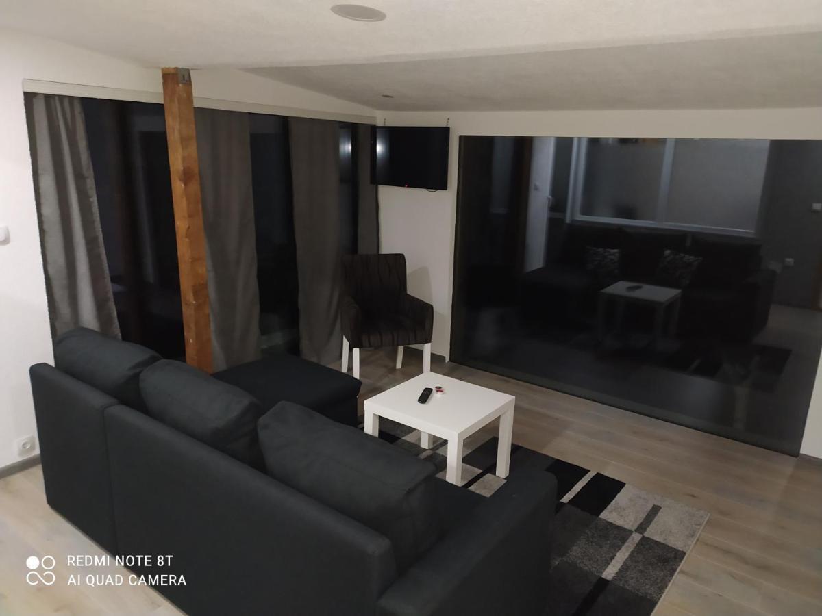 Lenilenii Bungalows Jajce Εξωτερικό φωτογραφία